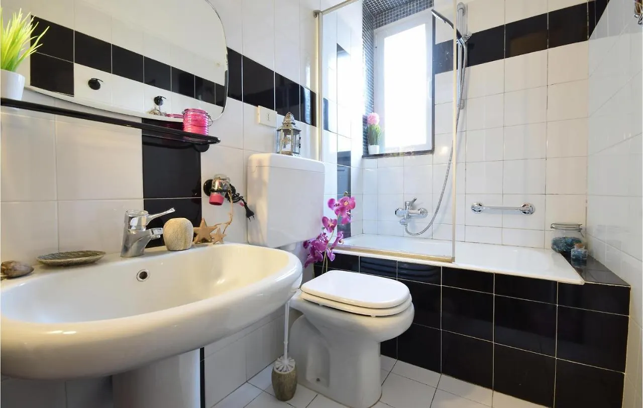 3 Bedroom Awesome Apartment In Rapallo